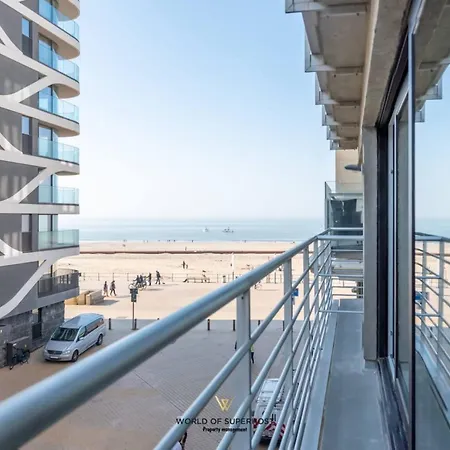 Sea Side Next To The Centre